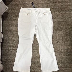 White House Black Market Crisp White Skinny Flare Jeans